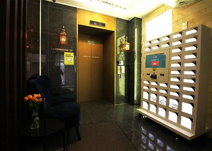 Bay 202 Hotel
