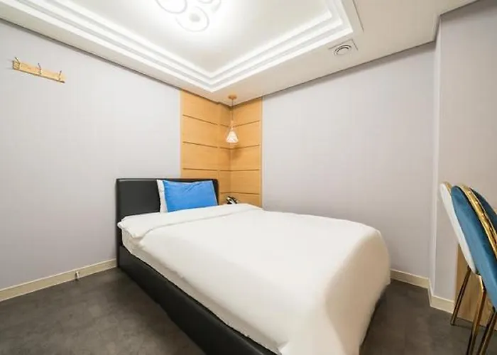 Hotel Bay 202